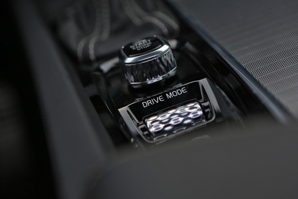 Volvo XC60 — Foto: Divulgação