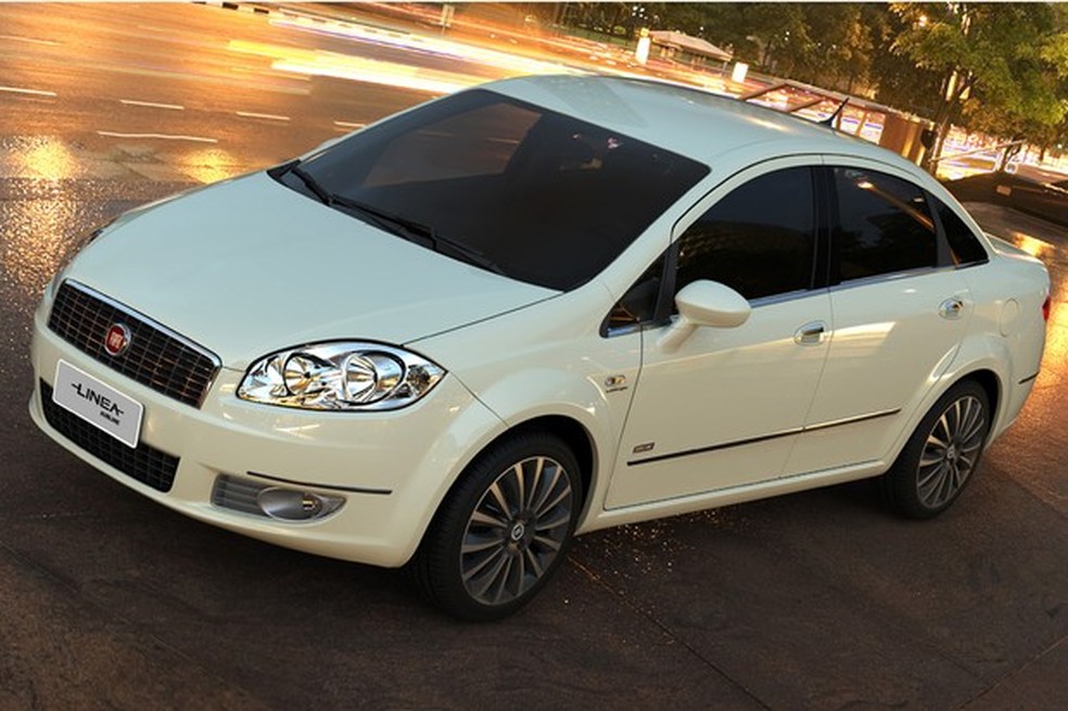 Fiat Linea Sublime (Foto: Divulgação) — Foto: Auto Esporte