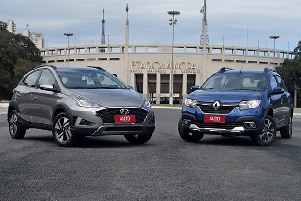 Hyundai HB20X e Renault Stepway têm estilos parecidos (Foto: André Schaun) — Foto: Auto Esporte