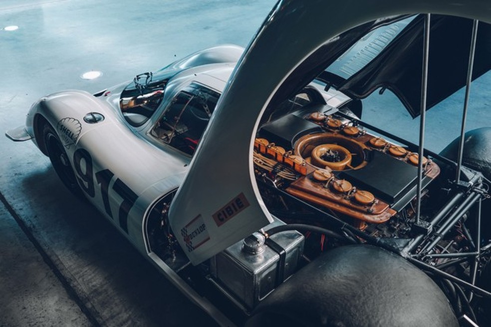O motor plano de 12 cilindros do Porsche chegou aos 1.000 cv nas versões seguintes (Foto: Divulgação) — Foto: Auto Esporte