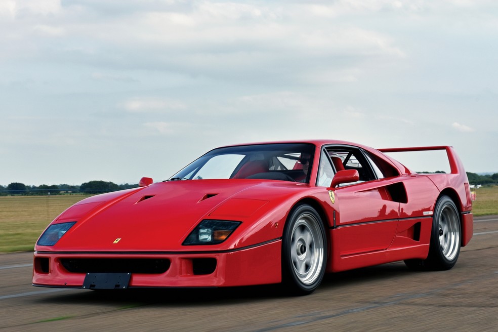 Ferrari F40 teve pouco mais de 1.300 unidades produzidas — Foto: Divulgação