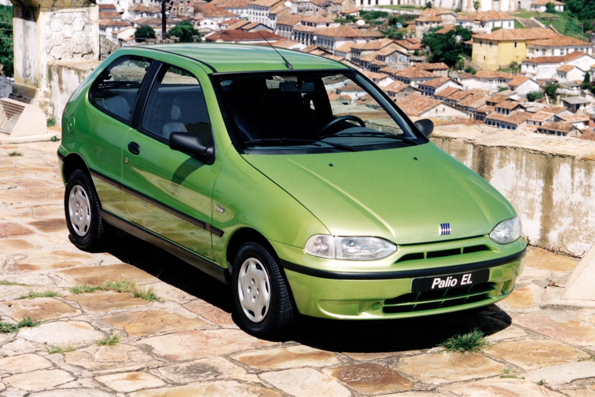 5 carros usados a partir de R$ 10 mil econômicos e práticos para a cidade