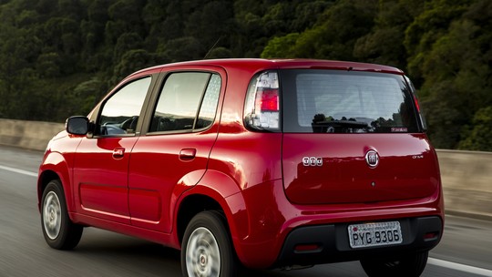 Após aumento, Fiat Uno fica um pouco mais acessível na linha 2018
