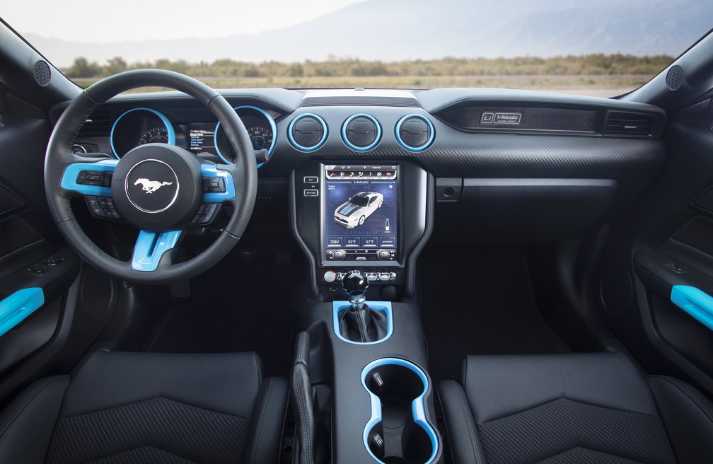 Ford presenta un Mustang de potencia eléctrica con transmisión manual