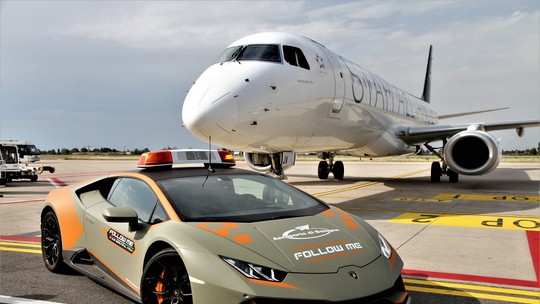 Lamborghini Huracán EVO, de 640 cv, vai guiar aviões em aeroporto e não passará de 35 km/h