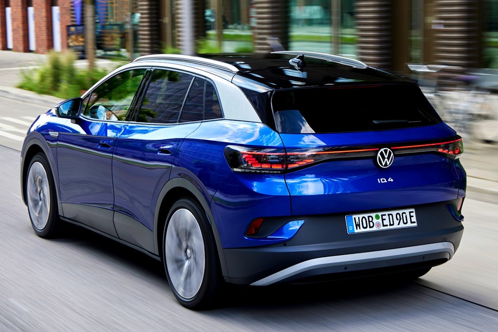 Volkswagen ID.4 tem lanternas de LED e 543 litros de capacidade de porta-malas — Foto: Divulgação