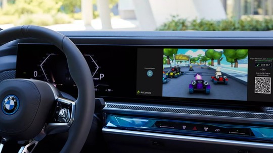 Carros da BMW terão videogame na central multimídia usando celular como controle