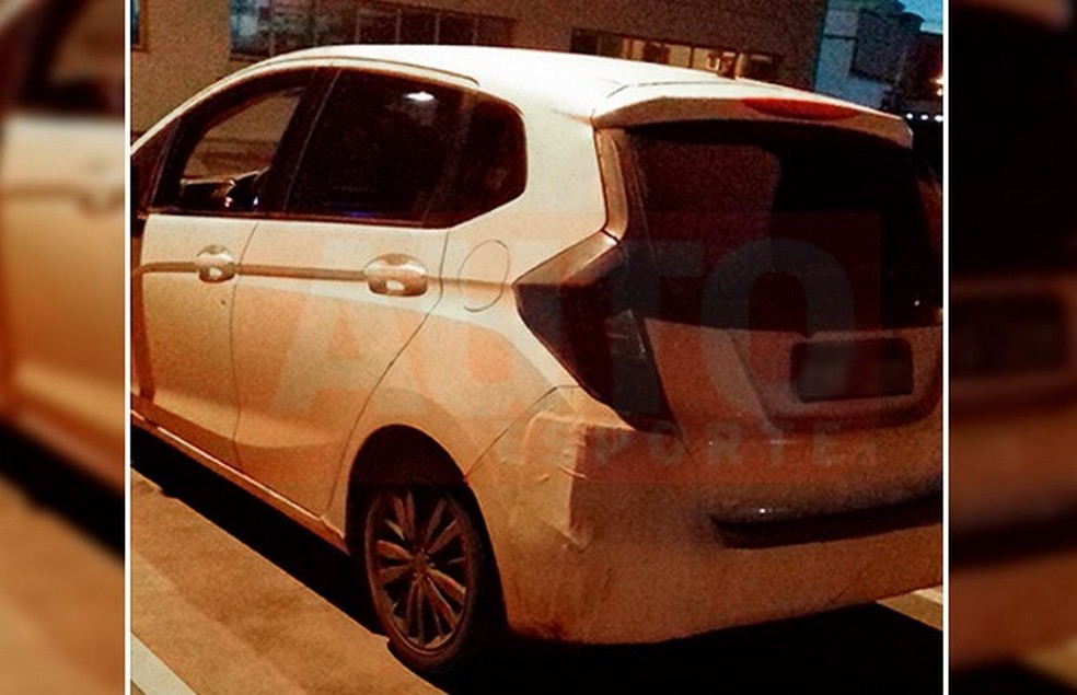 Leitor flagra Honda Fit reestilizado (Foto: Auto News Brasil) — Foto: Auto Esporte