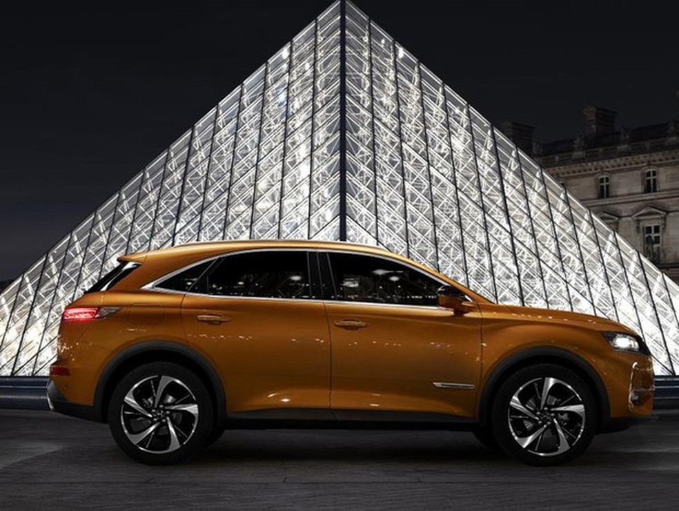 Linhas do DS7 Crossback de produção seguem o estilo do conceito (Foto: Divulgação) — Foto: Auto Esporte