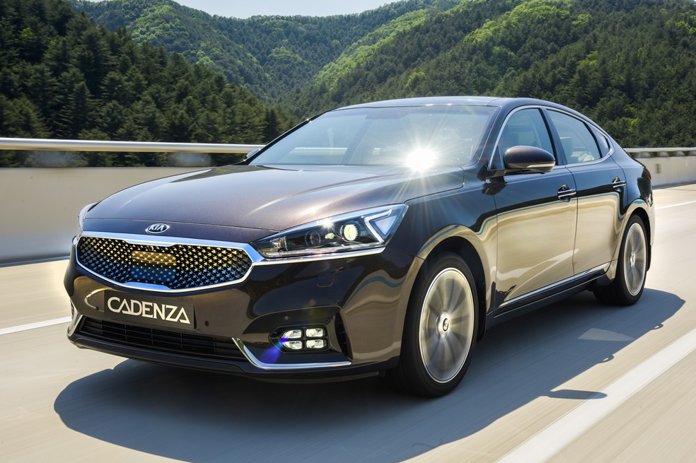 Kia Cadenza — Foto: Divulgação