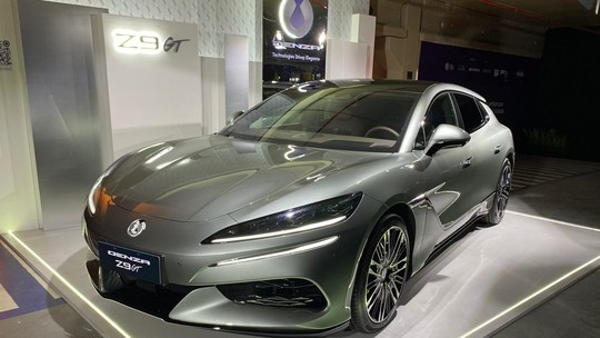 Denza Z9 GT, BYD de 'luxo' com 965 cv, é revelado no Brasil; já conhecemos