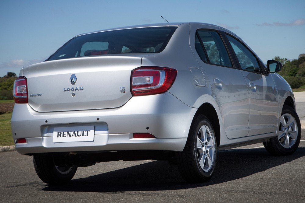 Renault Logan: 5 versões usadas com porta-malas grande e muito espaço