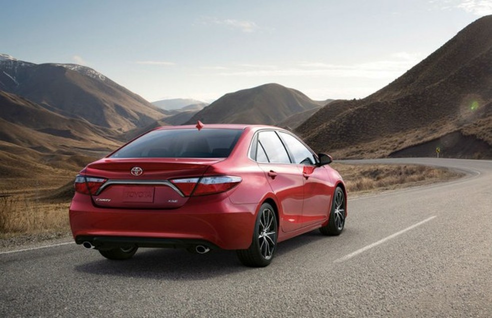 Toyota Camry 2015 (Foto: Divulgação) — Foto: Auto Esporte