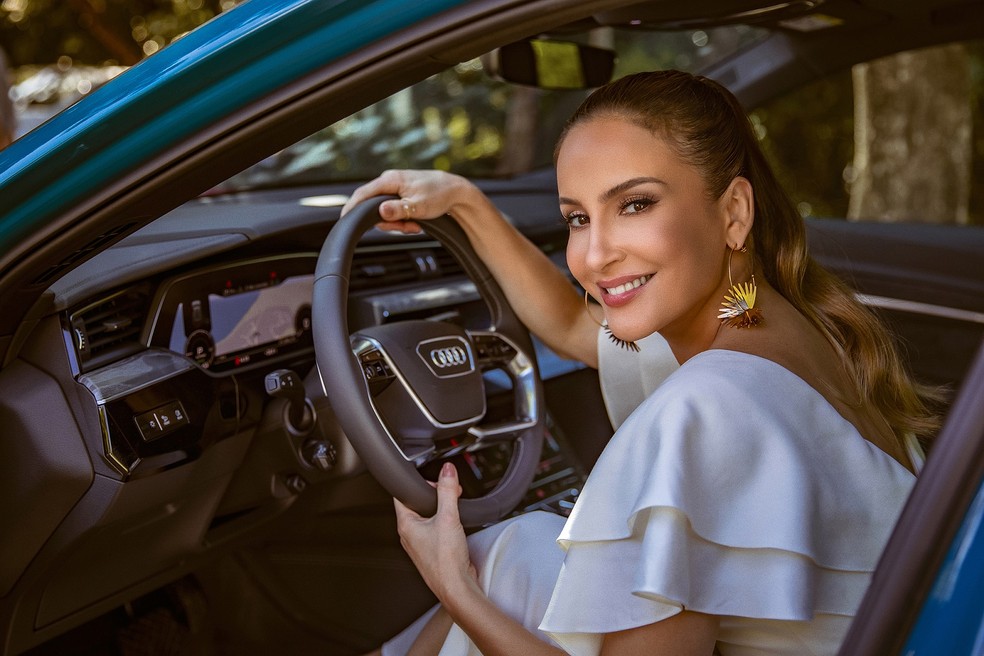 SUV e-tron é a escolha de Claudia Leitte nesta Carnaval — Foto: Divulgação