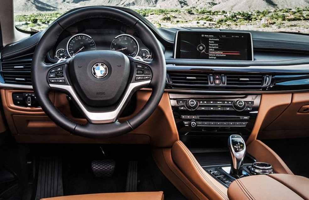 Interior BMW X6 (Foto: Divulgação) — Foto: Auto Esporte
