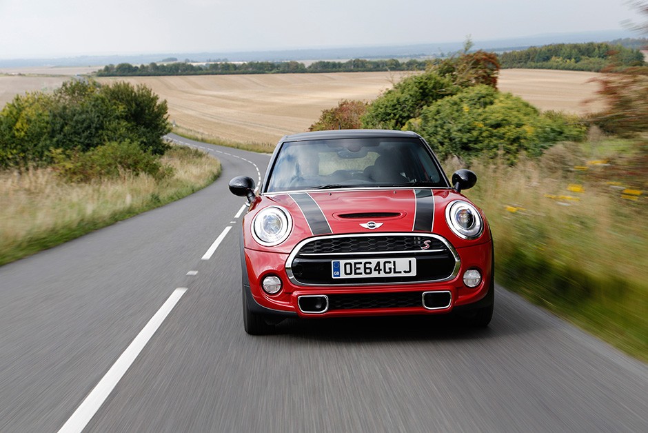 Mini Cooper com cinco portas
