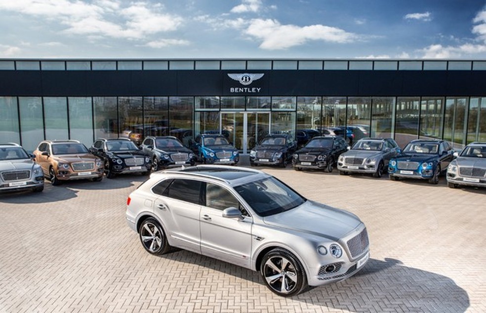 Bentley entrega primeiras unidades do Bentayga na fábrica de Crewe (Foto: Divulgação) — Foto: Auto Esporte