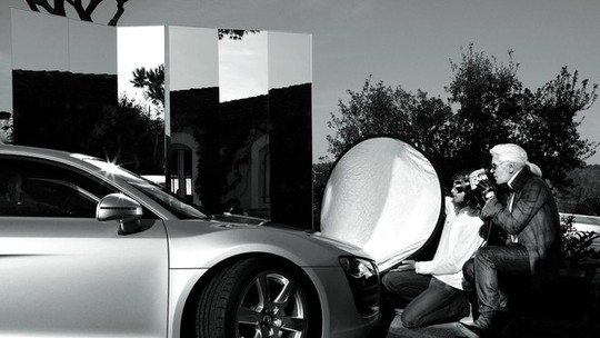 Karl Lagerfeld, Gucci, Versace e outros gigantes fashion provam que carro e moda combinam muito

