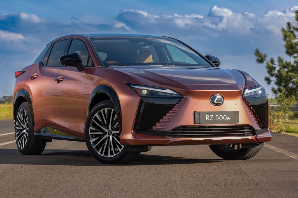 Lexus RZ 500e é vendido em seis cores — Foto: Divulgação/Lexus