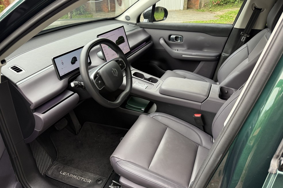 Cabine do Leapmotor C10 tem bons materiais em sua composição — Foto: Cauê Lira/Auto News Brasil