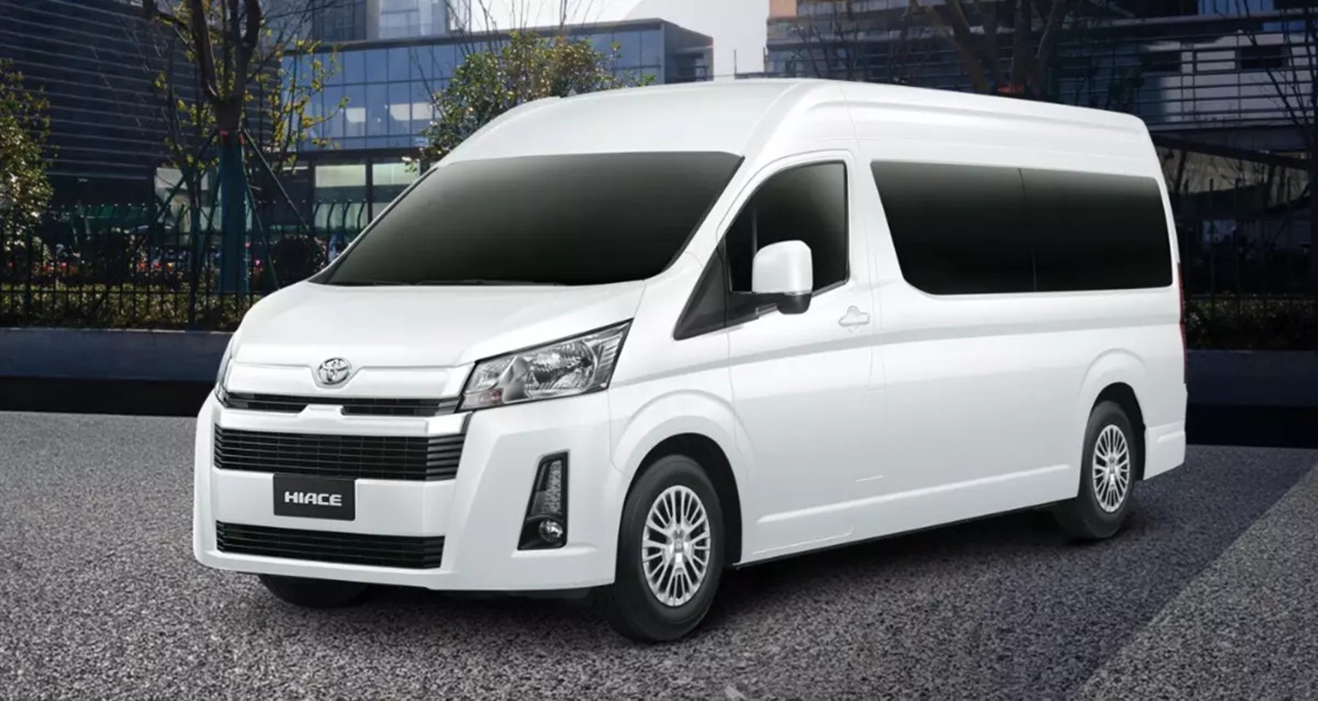 Toyota Hiace: van com motor da Hilux chega ao Brasil em 2025