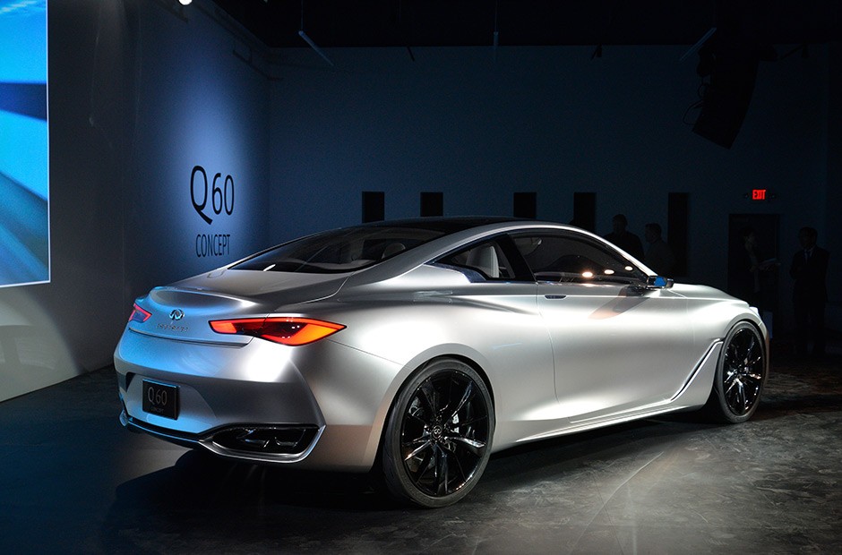 Infiniti Q60 no Salão de Detroit 2015