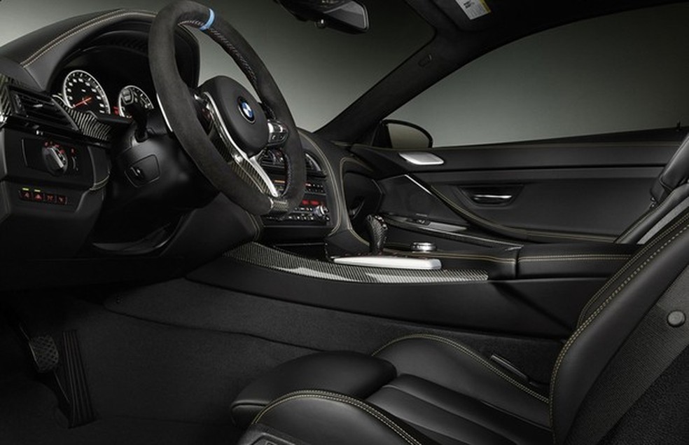 BMW lança edição limitada do M6 Coupé em comemoração ao centenário da marca (Foto: Divulgação) — Foto: Auto Esporte