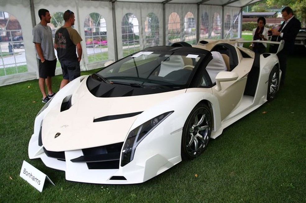Este Lamborghini Veneno Roadster foi leiloado por mais de US$ 8 milhões (Foto: Reuters) — Foto: Auto Esporte