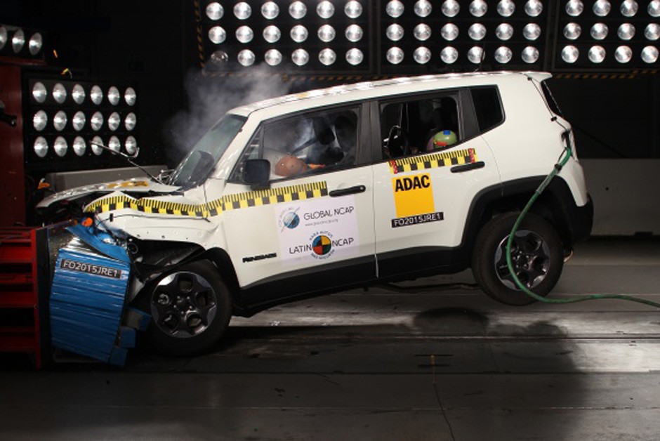 Jeep Renegade ganha 5 estrelas nos quesitos segurança para adultos e para crianças