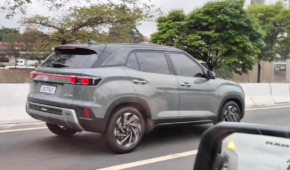 Hyundai Creta 2025 Flagra Traseira — Foto: Nelson dos Santos/Reprodução