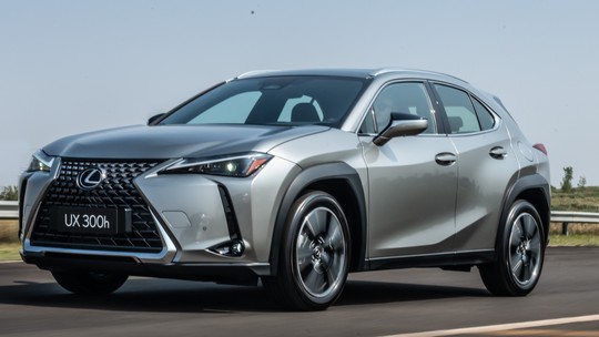 Teste: Lexus UX 300h troca de motor para tentar sair da sombra do BMW X1