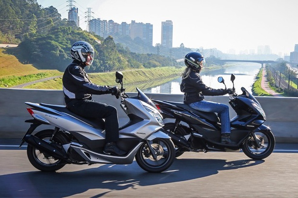 Honda PCX 150 ganha novas opções de cores para a linha 2018