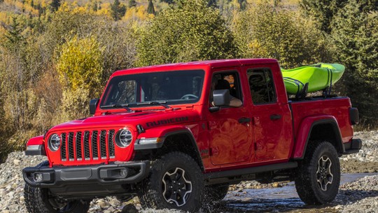 Jeep mostra a Gladiator, a picape conversível do Wrangler