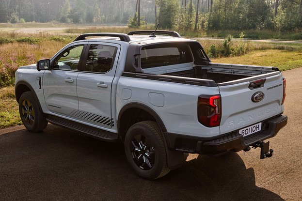 Ford Ranger Stormtrak PHEV apresentada em Hannover