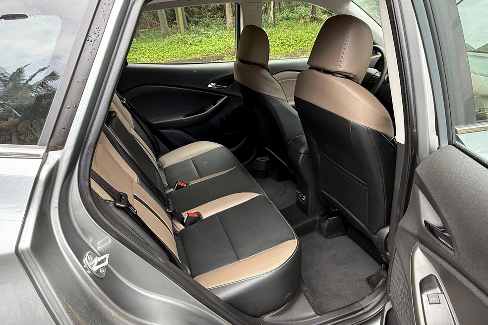 Chevrolet Tracker Premier 1.2 2026 está atrás de vários rivais quando o assunto é espaço interno — Foto: Cauê Lira/Auto News Brasil