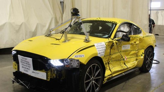 Ford Mustang vai a leilão com preço mínimo de R$ 6.460, mas tem um pequeno detalhe