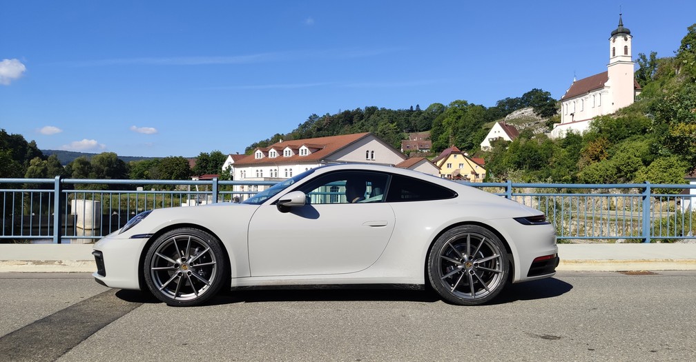 Porsche 911 Carrera — Foto: André Paixão/G1