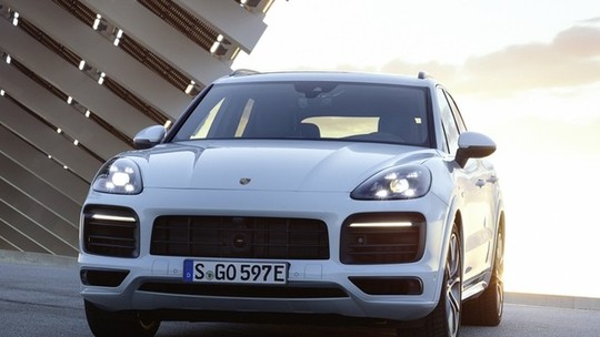 Novo Porsche Cayenne E-Hybrid chega em outubro por R$ 435 mil