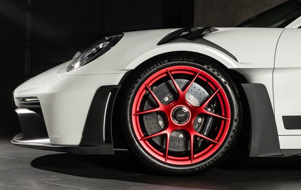 Porsche 911 GT3 RS com pacote Weissach tem rodas de magnésio — Foto: Divulgação
