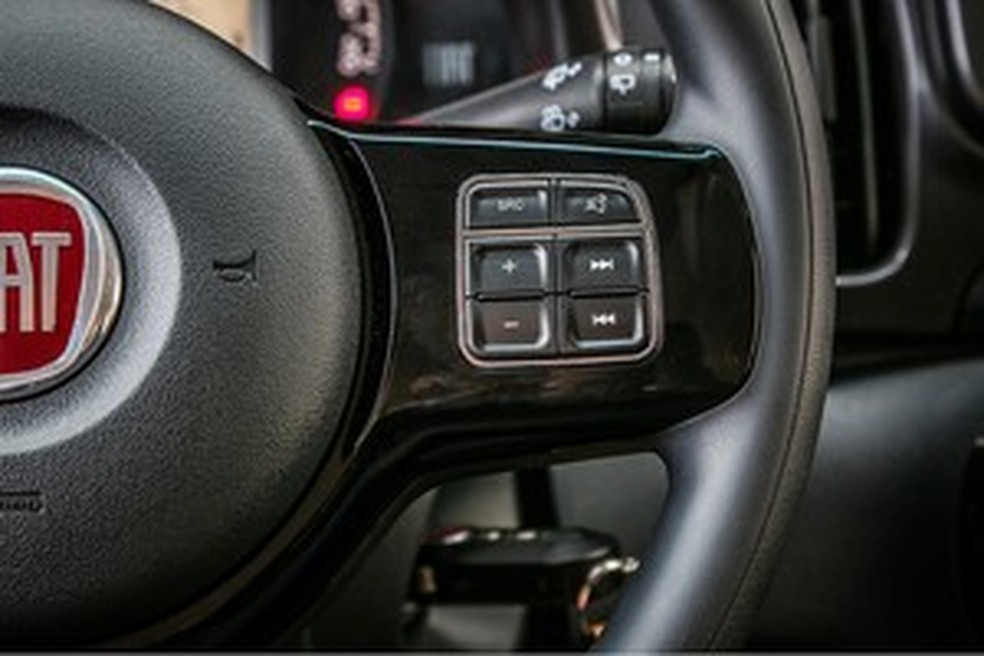 Interior Fiat Mobi Like On (Foto: Renato Durães) — Foto: Auto Esporte