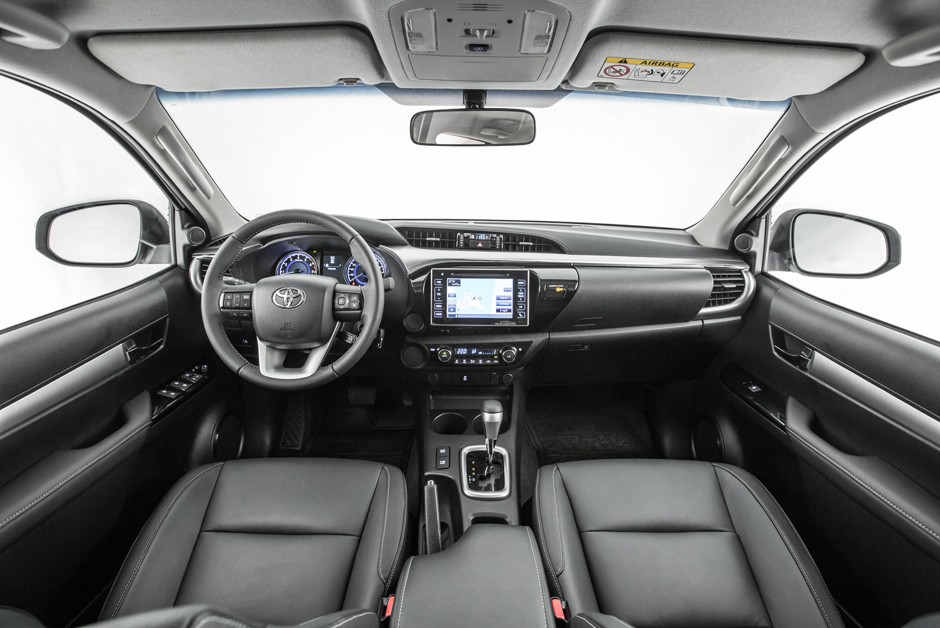 Toyota Hilux e SW4 ganham motor flex no Brasil
