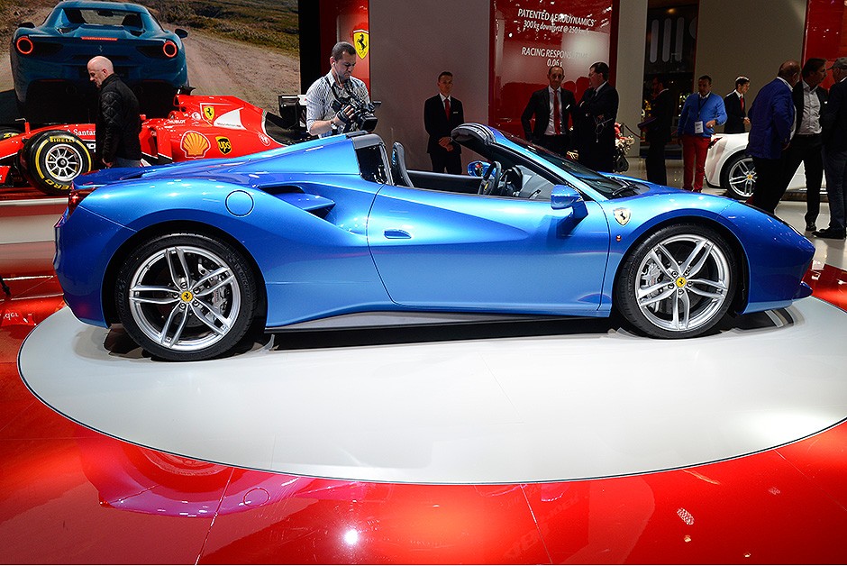 Ferrari 488 Spider no Salão de Frankfurt