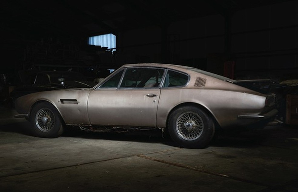 Lataria tem pontos de ferrugem, mas este DBS está bem mais barato por isso (Foto: Divulgação) — Foto: Auto Esporte