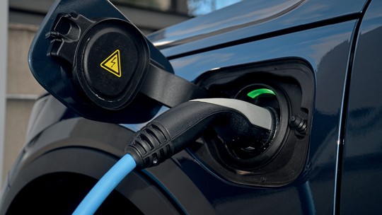 Seguro de carro elétrico é mais caro? Saiba tudo o que muda