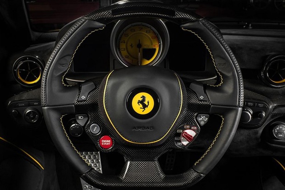 Ferrari F12 Berlinetta recebe interior da Carlex Design (Foto: Divulgação) — Foto: Auto Esporte