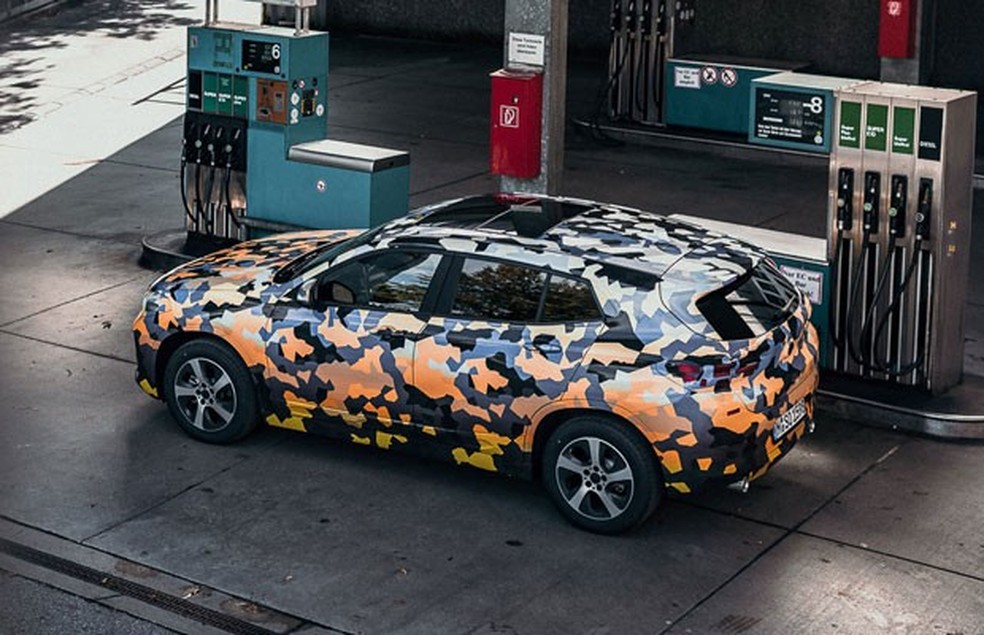 Arcos das rodas mais musculosos e pequena área envidraçada dão ar de cupê (Foto: Divulgação) — Foto: Auto Esporte