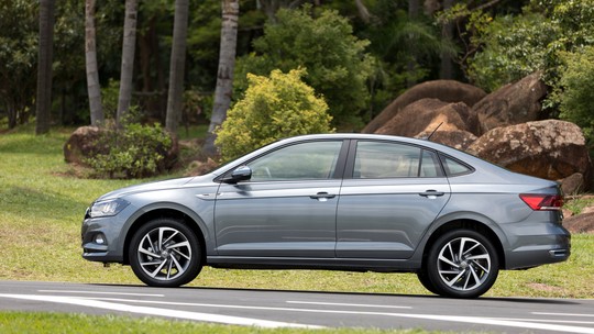 Volkswagen divulga preços de Polo e Virtus 1.6 com câmbio automático