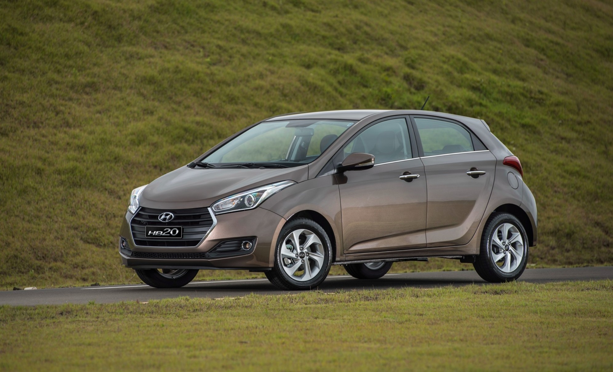5 carros usados com bom custo-benefício partir de R$ 18 mil
