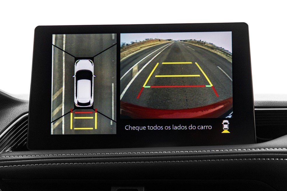 Toyota Yaris Cross XRX tem câmera com visão de 360 graus  — Foto: Renato Durães/Auto News Brasil