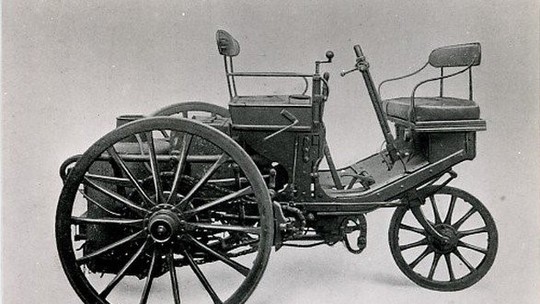 Qual é a fabricante de carros mais antiga do mundo? 